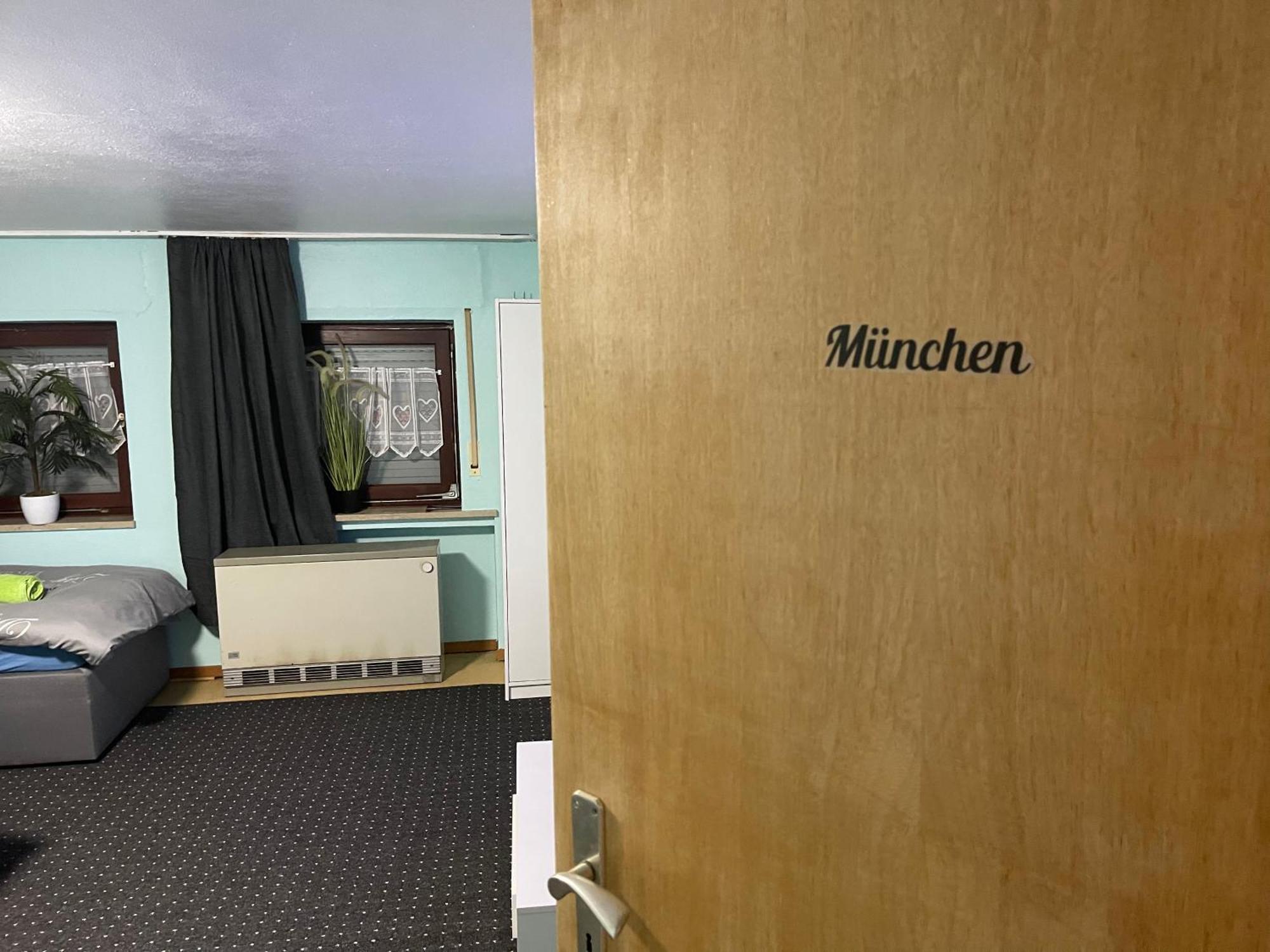 Chambre Avec 3 Lits Trier Exterior photo